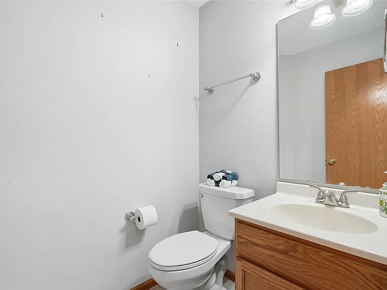 660 Magnolia Ln #2 — Photo 9
