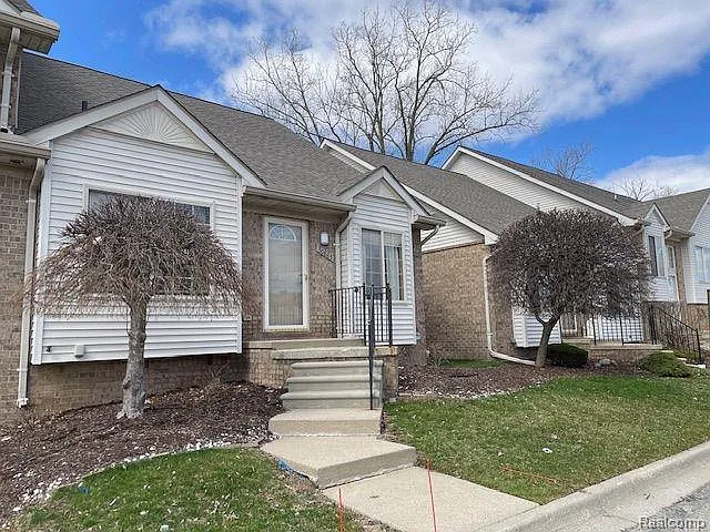 30885 Lee Frank Ln — Photo 4