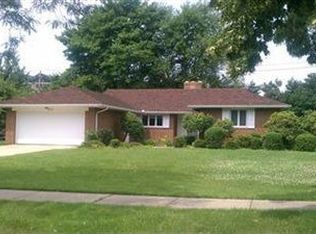 2640 Buckhurst Dr, Beachwood, OH