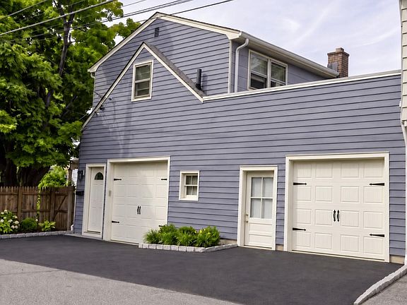 4th image of 70 14th Avenue