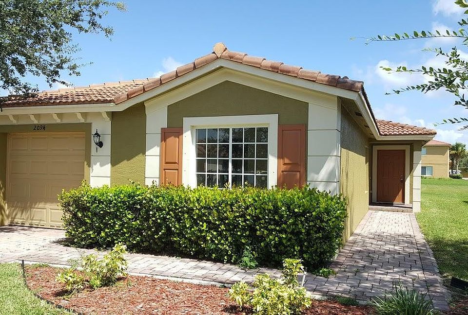 1st image of 2094 SW Newport Isles Blvd