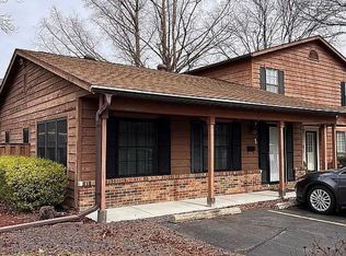 160 S Durkin Dr, Springfield, IL 62704