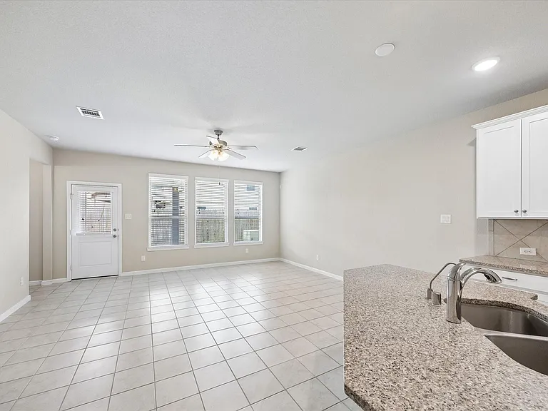 18111 Alora Springs Trc — Photo 6