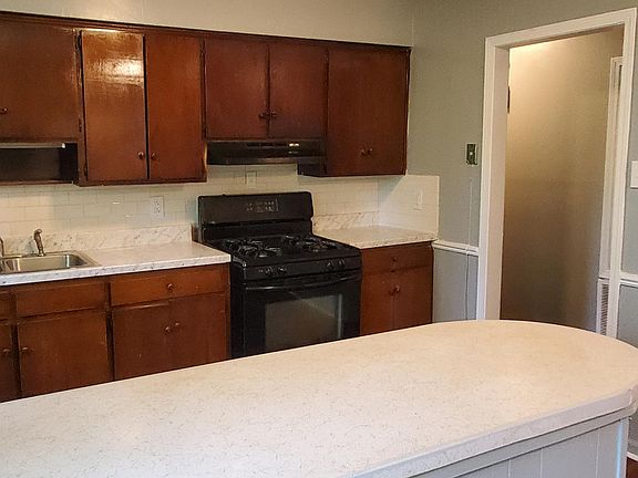 5th image of 503 Hajack Dr