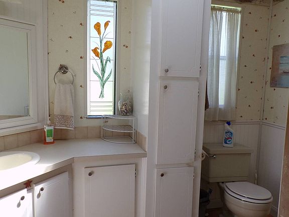 3rd image of 1325 Deverly Dr #313