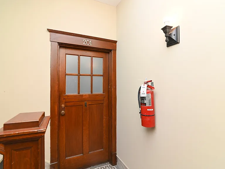 315 Washington St #201 — Photo 17