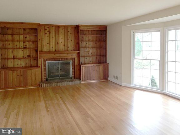 3rd image of 11309 Huntover Dr