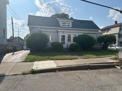 121 Kellogg St, Fall River, MA, 02724