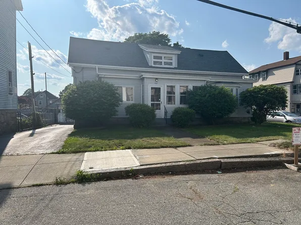 121 Kellogg St, Fall River, MA 02724