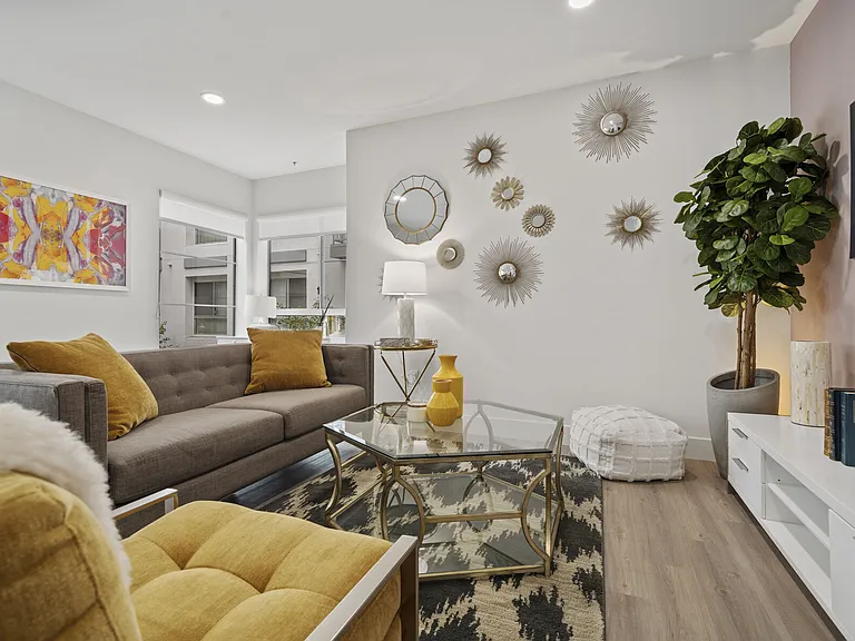 Living at NoHo — Photo 51