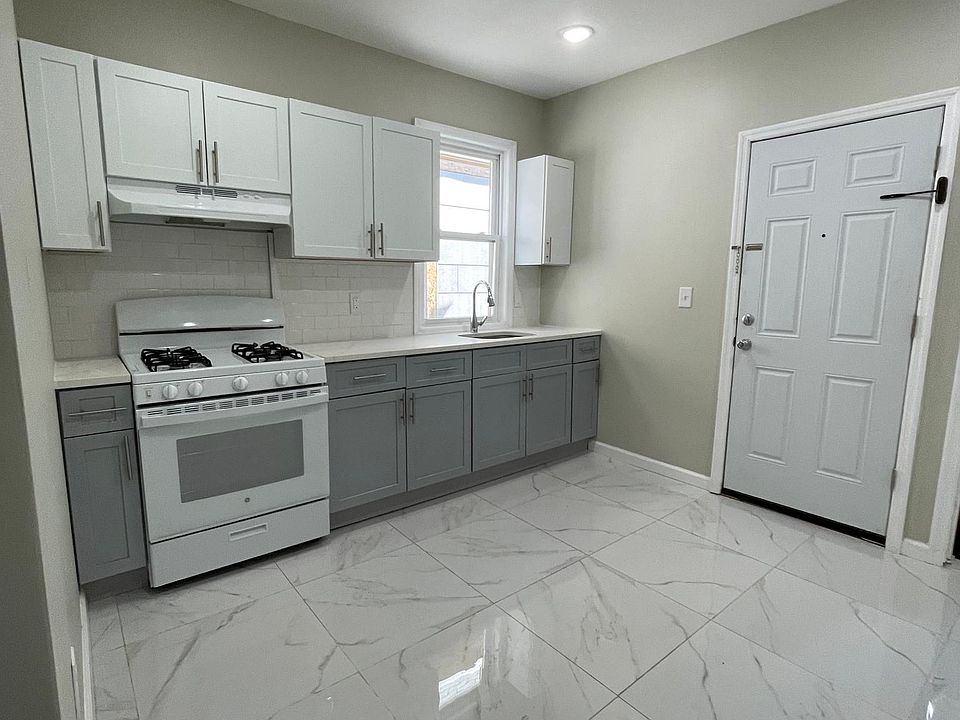 1st image of 164 Seymour Ave Floor 2