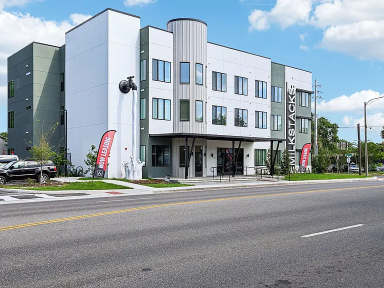 The Milk Stacks: Boutique Luxury Living in Downtown Orlando's Milk District — Photo 9