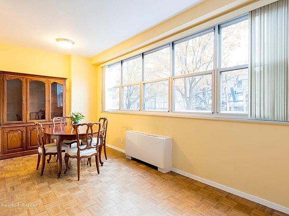 3rd image of 555 Kappock St APT 2G