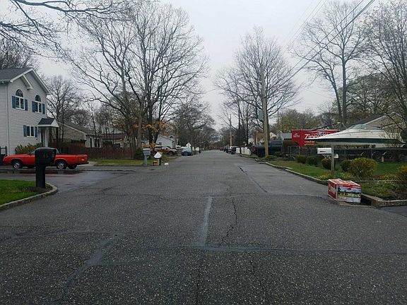 4th image of 42 Cherry Ave