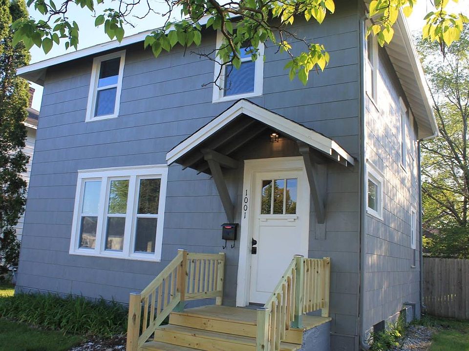 1st image of 1001 16th Ave S