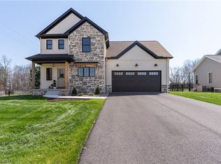 782 Radcliffe Pass, Columbiana, OH