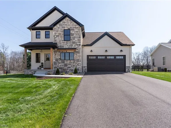 782 Radcliffe Pass, Columbiana, OH 44408