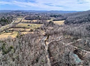 329 Fair Hollow Ln, Hendersonville, NC 28792