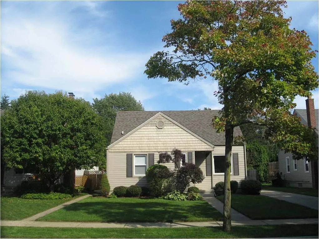614 N Gainsborough Ave photo 1