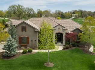8304 Maplewood Dr, Lenexa, KS 66215