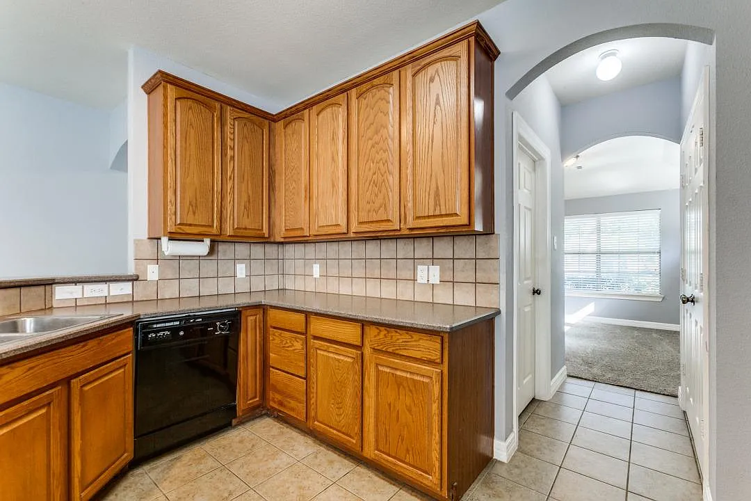 Building Photo - 4709 Brighton Dr
