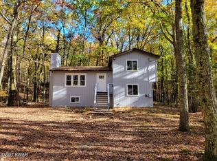 805 Pastern Ct, Lords Valley, PA 18428