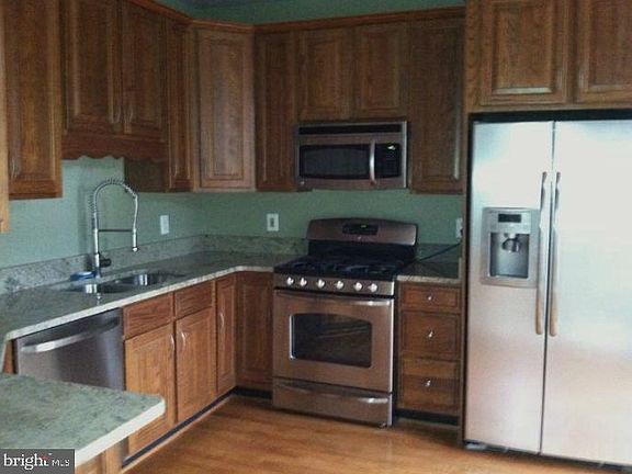4th image of 3906 Barcroft Mews Ct