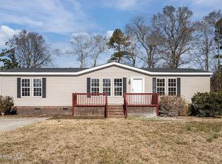 327 Cypress Knoll Drive, Richlands, NC 28574
