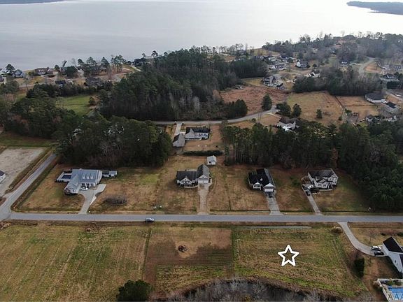 3rd image of 804 Broomfield Trl