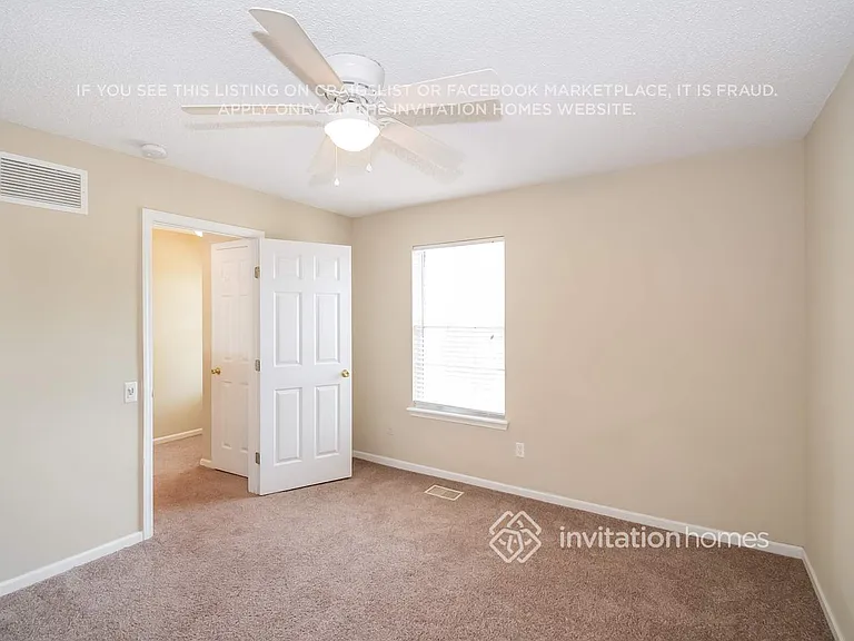812 Lapoma Way — Photo 13