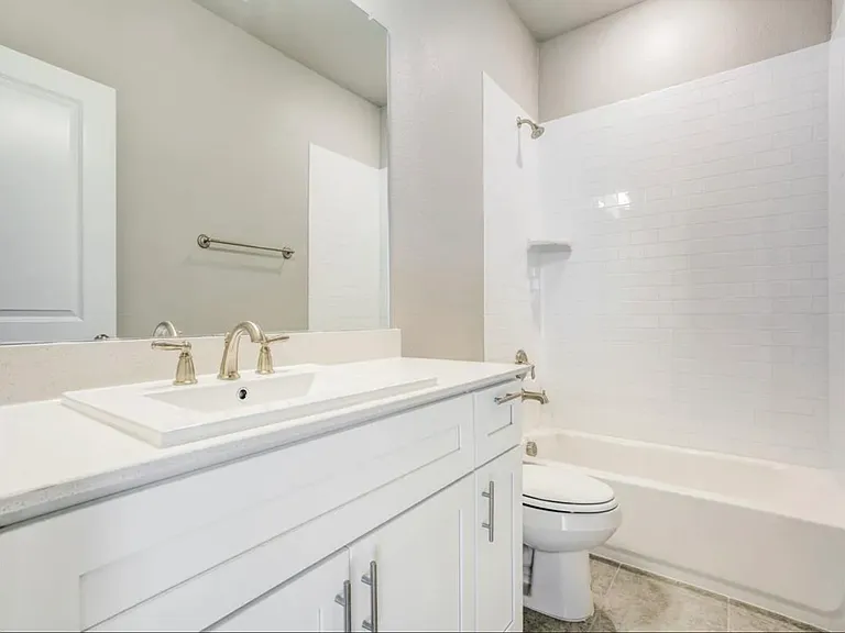 1605 Canals Dr — Photo 25