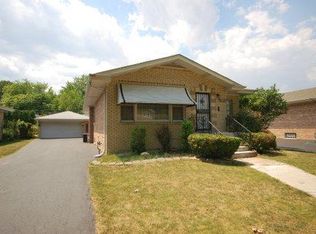 10136 Alice Ct, Oak Lawn, IL 60453