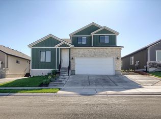 7958 Bristlecone Rd, Eagle Mountain, UT 84005