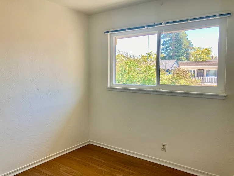 1432 Sherman St #D — Photo 11