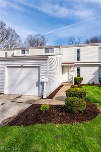 292 Deepwood Dr, Wadsworth, OH, 44281