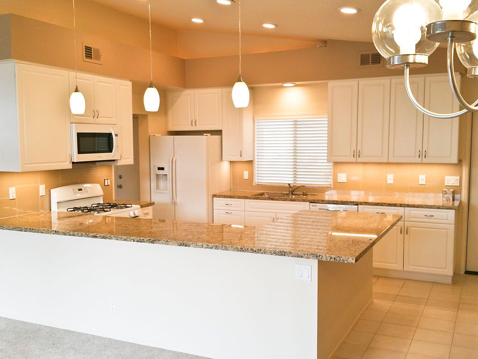 Newly Remodeled Kitchen
