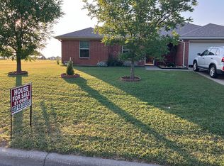 1642 Blue Jay Dr, Cleburne, TX 76033