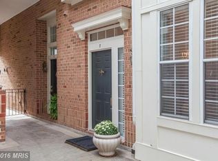 7035 Haycock Rd APT F, Falls Church, VA 22043