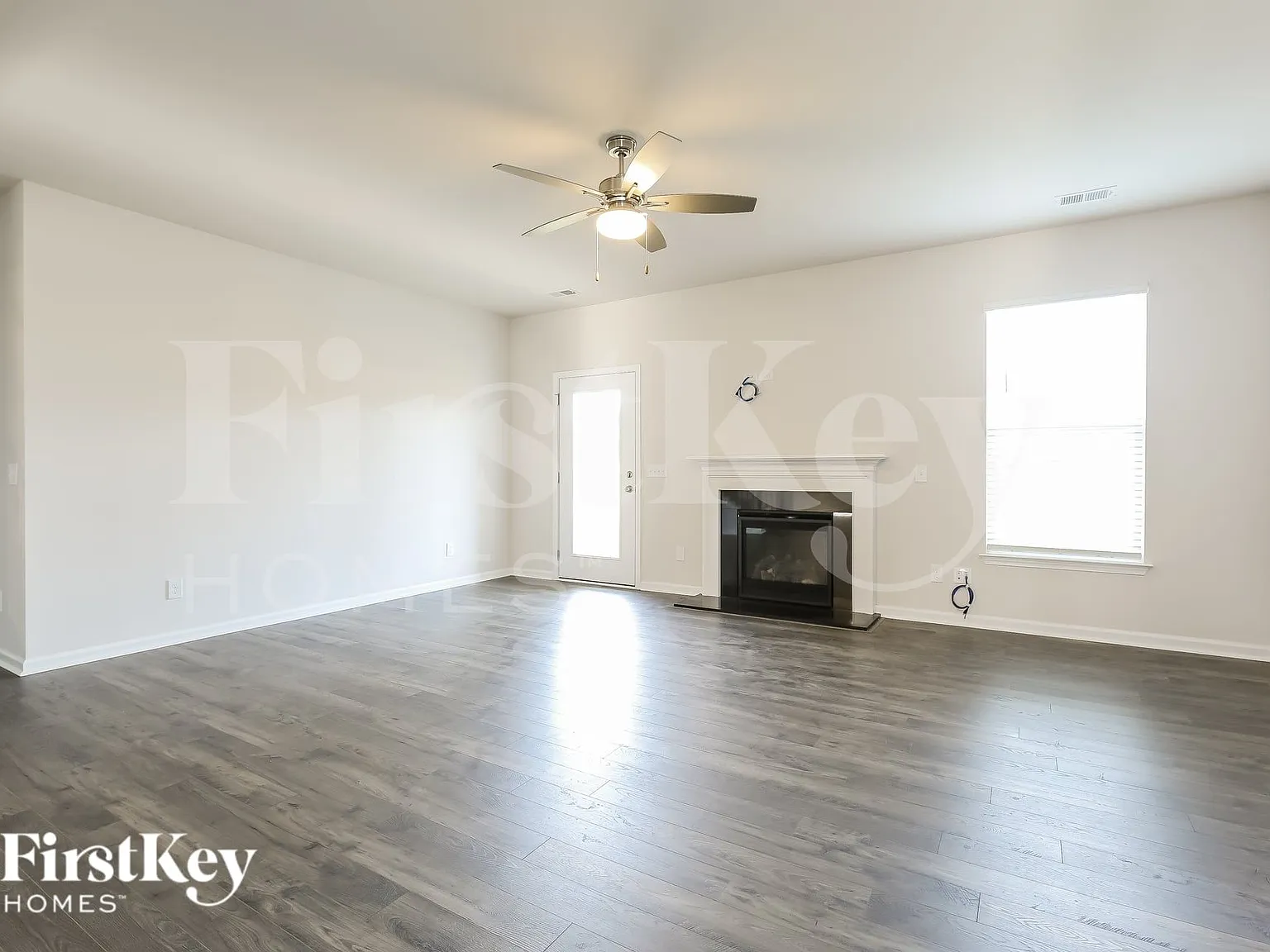 4 bed, 3.0 bath, 3184 sqft, $2,860 — Photo 3