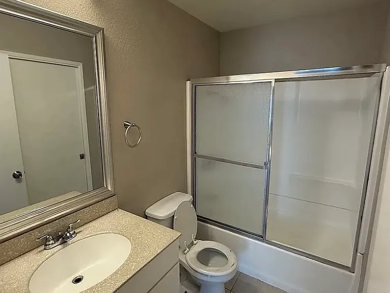 8132 Larson Ave #6 — Photo 7