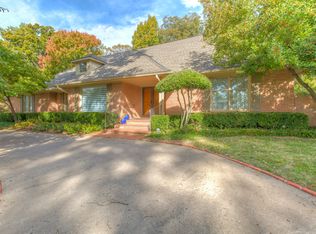 2727 E 68th St S, Tulsa, OK 74136