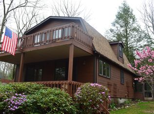 25 Lakeside Rd, White Haven, PA 18661