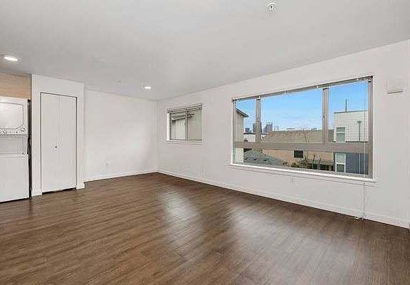 3rd image of 1100 S Massachusetts St #305