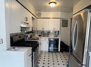 21-41 42nd St #2, Astoria, NY 11105