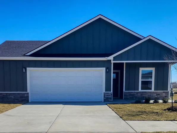 1005 Spring Creek Rd, McPherson, KS 67460