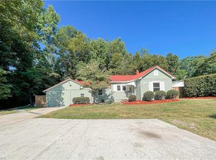 628 Liberty Dr, Thomasville, NC 27360