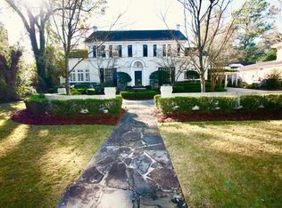 1907 Old Shell Rd, Mobile, AL 36607