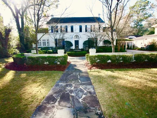 1907 Old Shell Rd, Mobile, AL 36607