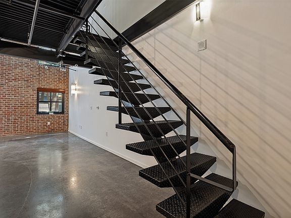 3rd image of 3110 Thomas Ave APT 109