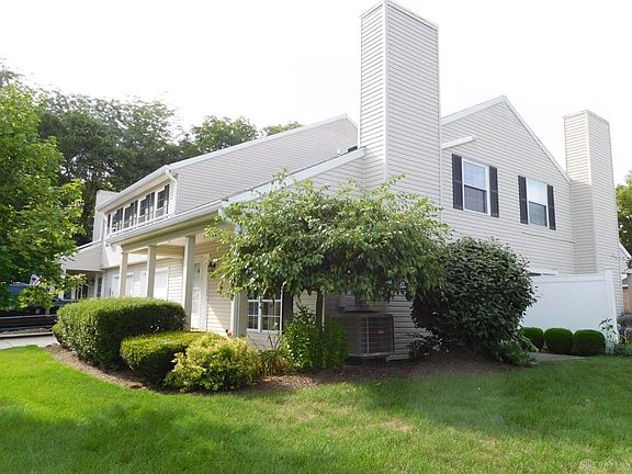 2nd image of 2735 Plantation Dr #B-1